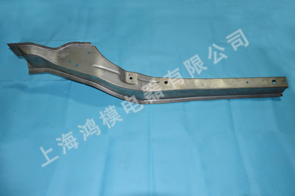 Shanghai auto rongwei 550 10098089/10098086 left/right posterior longitudinal girder